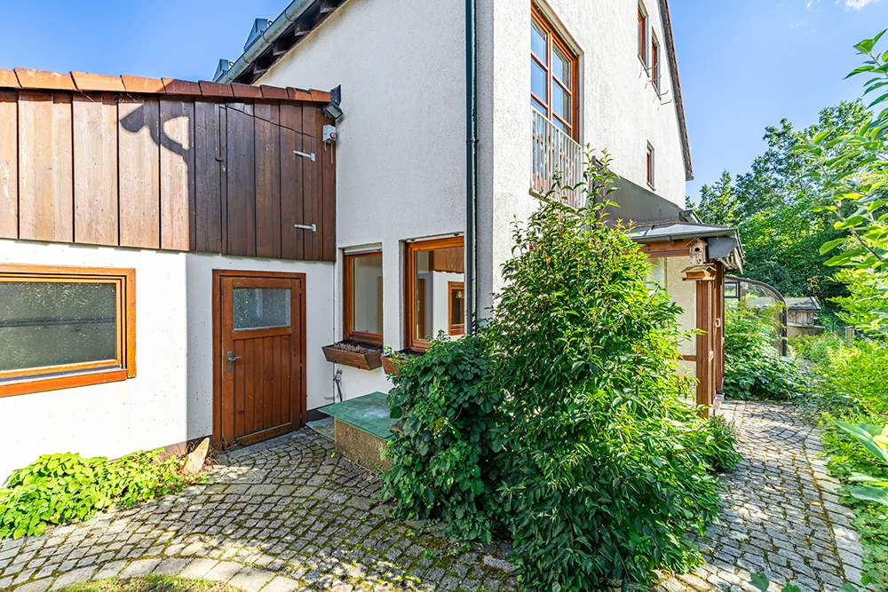 Provisionsfrei: Reihenendhaus in Waldtrudering mit sonnigem Garten und Parkzugang