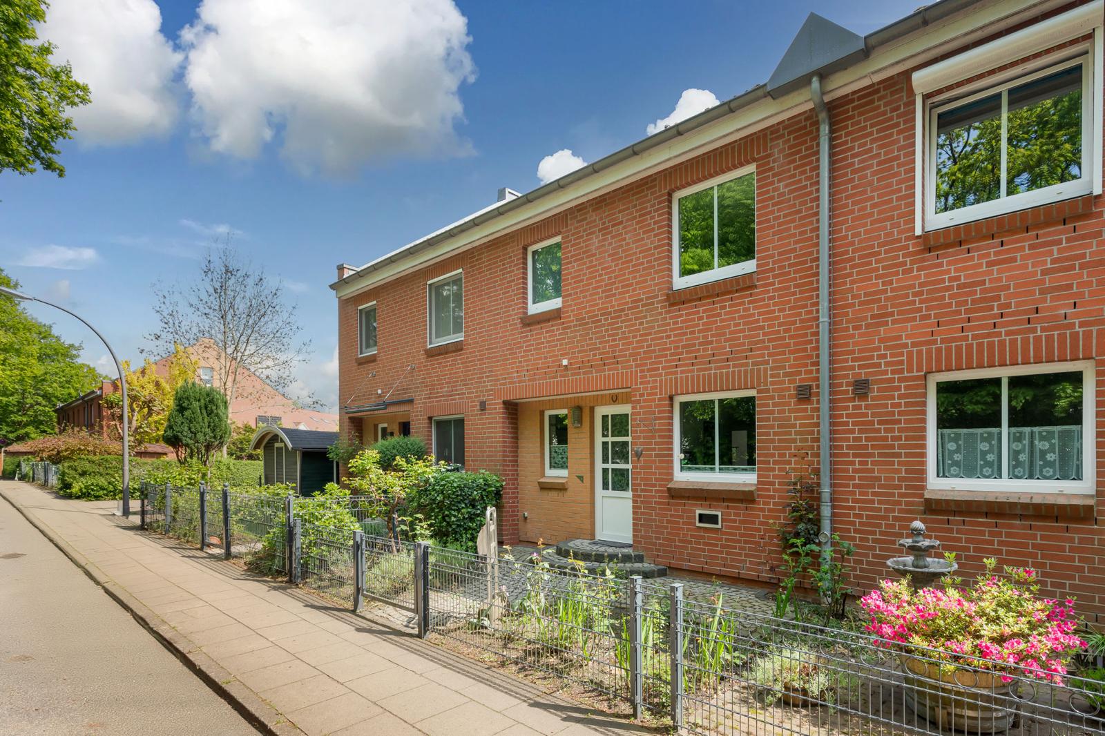 Absolute Gelegenheit: Reihenmittelhaus mit idyllischem Garten